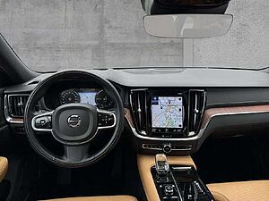 Volvo  Inscription Recharge Plug-In Hybrid AWD