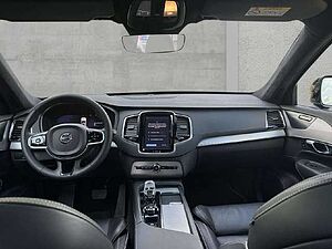 Volvo  Ultimate Dark Recharge Plug-In Hybrid AWD