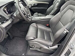 Volvo  Ultimate Dark Recharge Plug-In Hybrid AWD