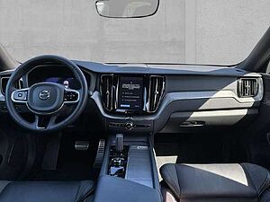 Volvo  R Design 2WD