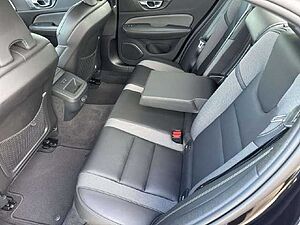 Volvo  Plus Dark