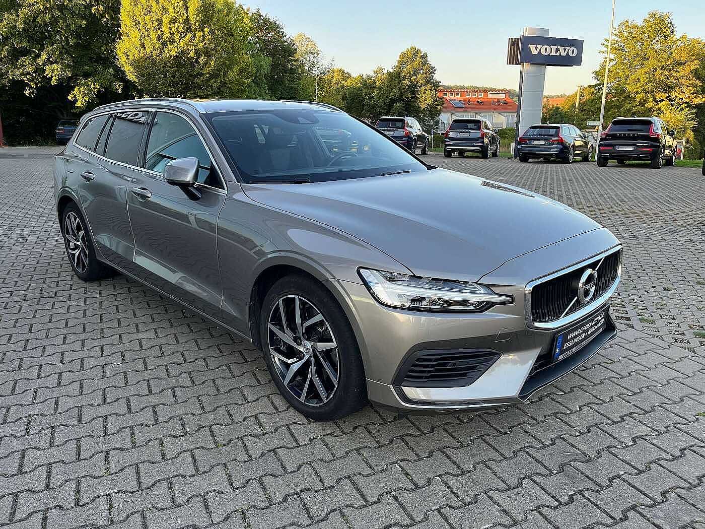 Volvo  T6 Twin Engine AWD Geartronic Momentum Pro