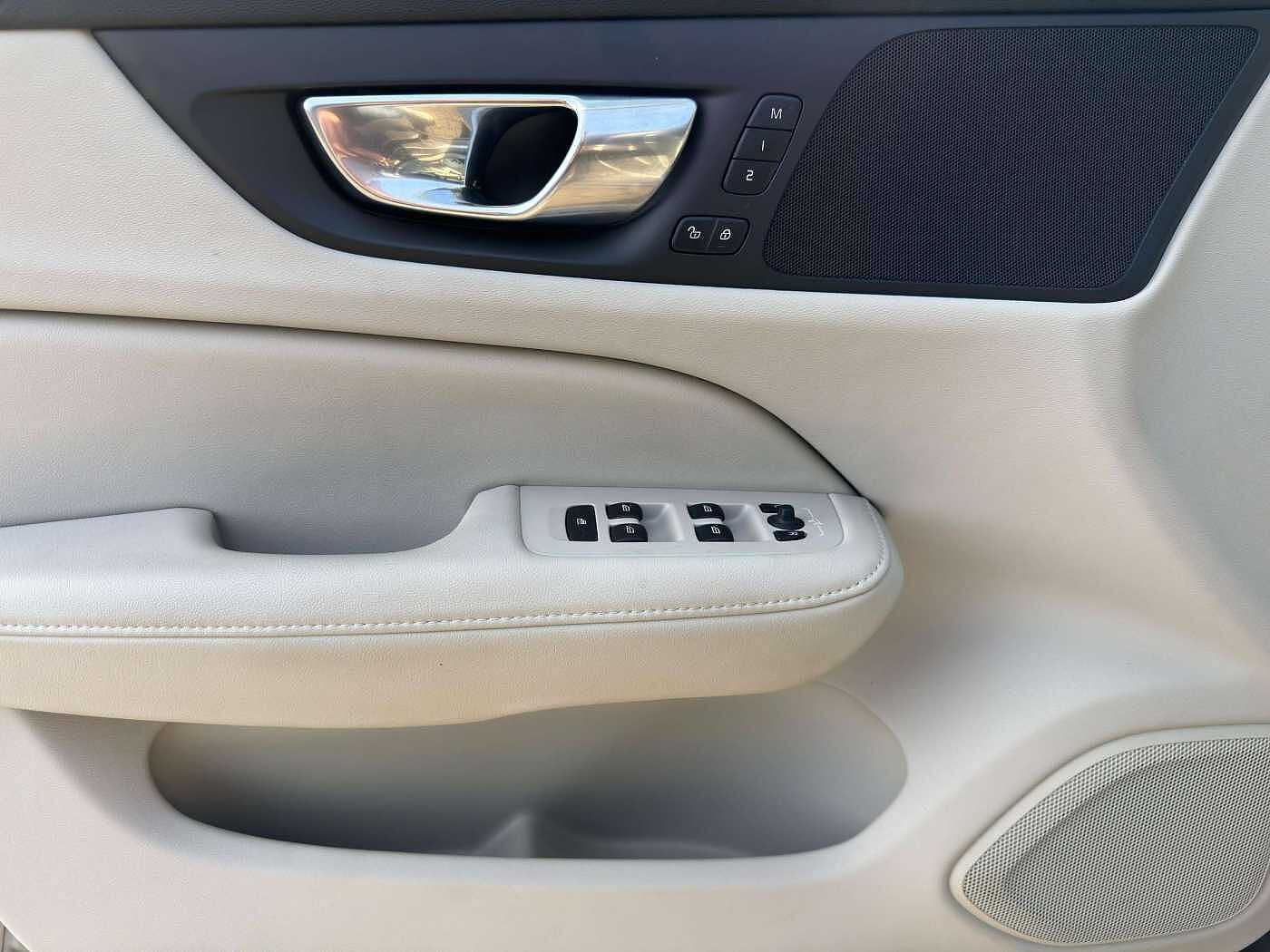 Volvo  T6 Recharge Inscription AWD