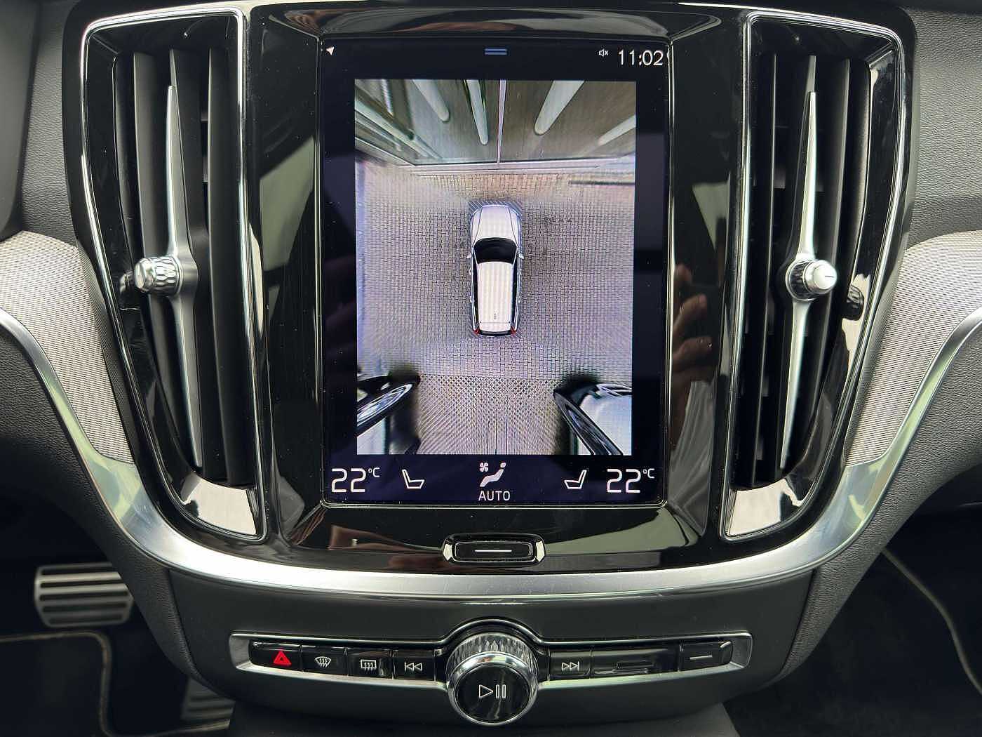 Volvo  T8 R-Design Recharge Plug-In Hybrid AWD