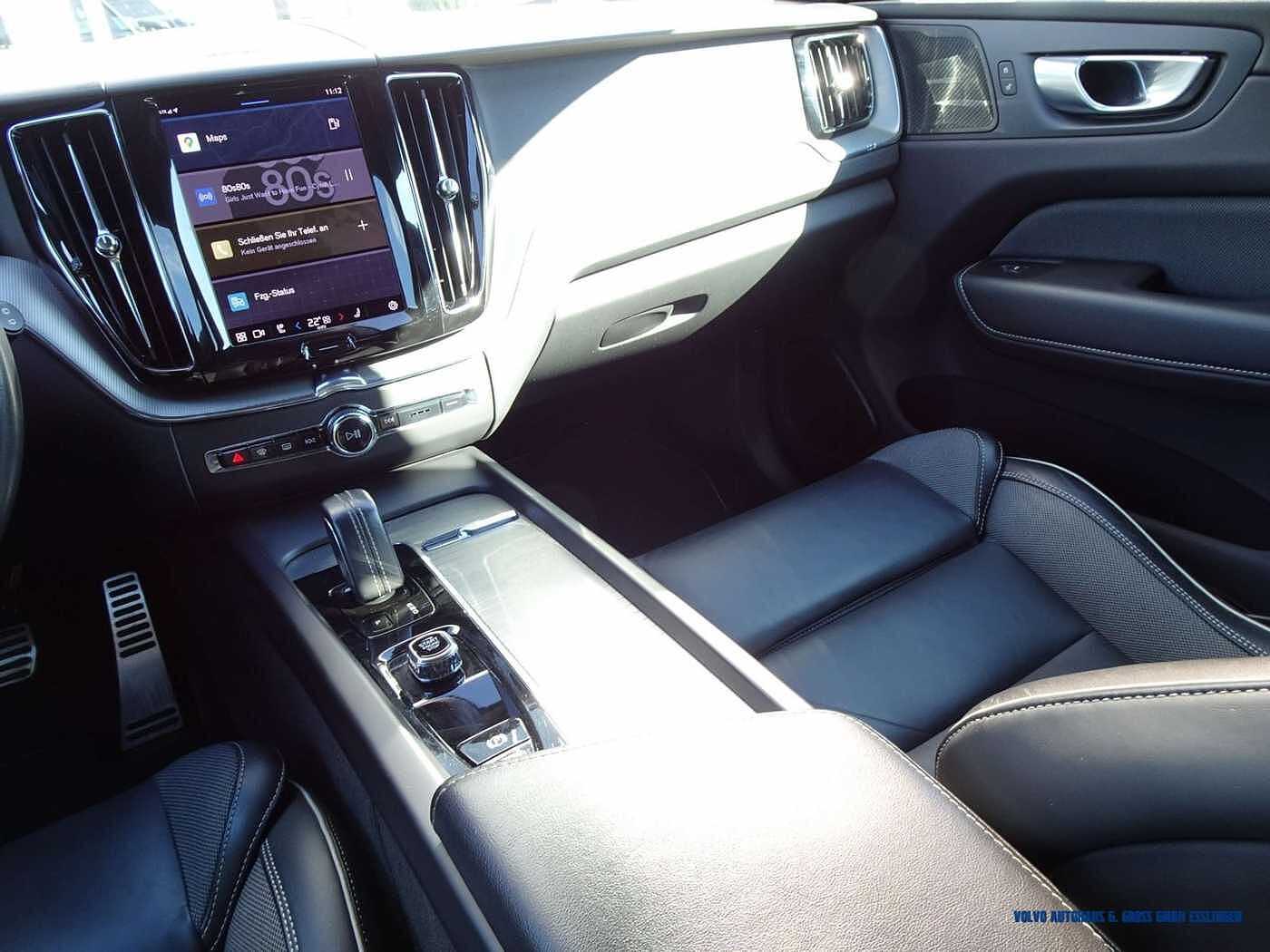 Volvo  XC60 B4 AWD Geartronic R-Design