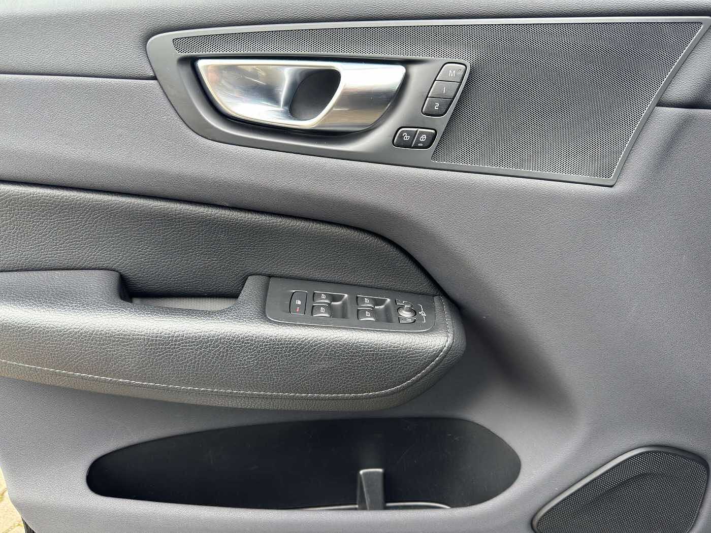 Volvo  T6 AWD Inscription Expression Recharge