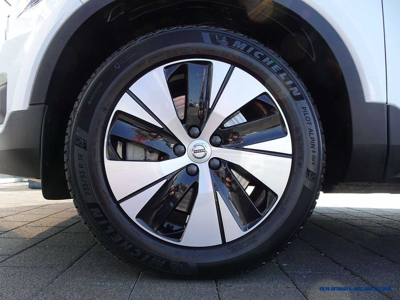 Volvo  T4 Recharge Inscription Expression