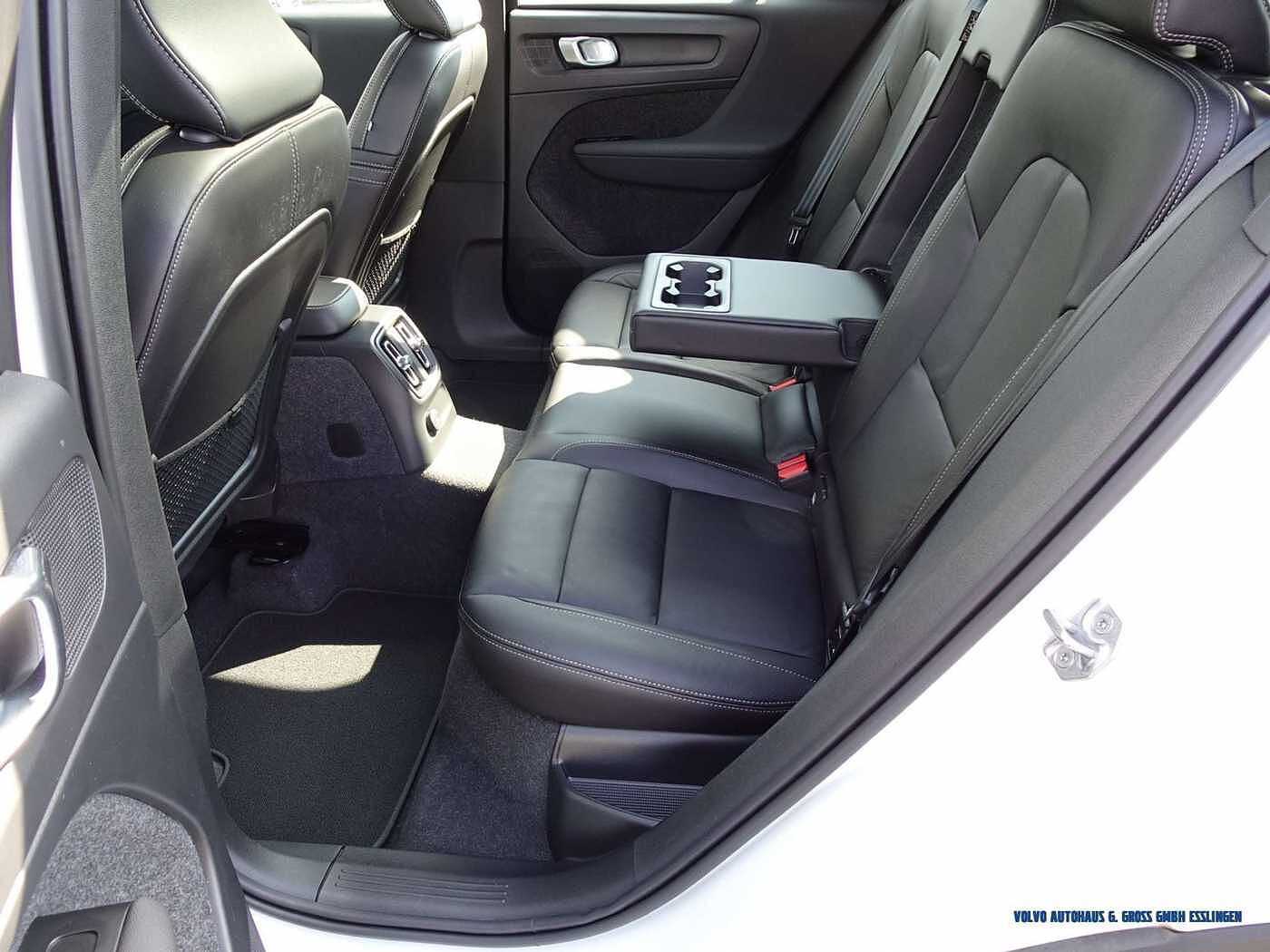 Volvo  T4 Recharge Inscription Expression