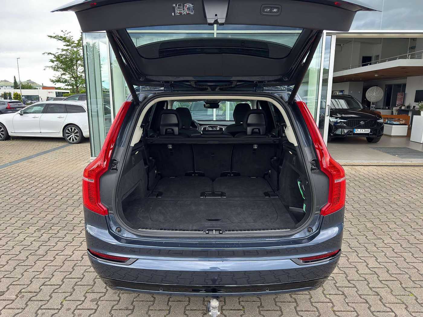 Volvo  B5 Diesel Ultimate Dark AWD
