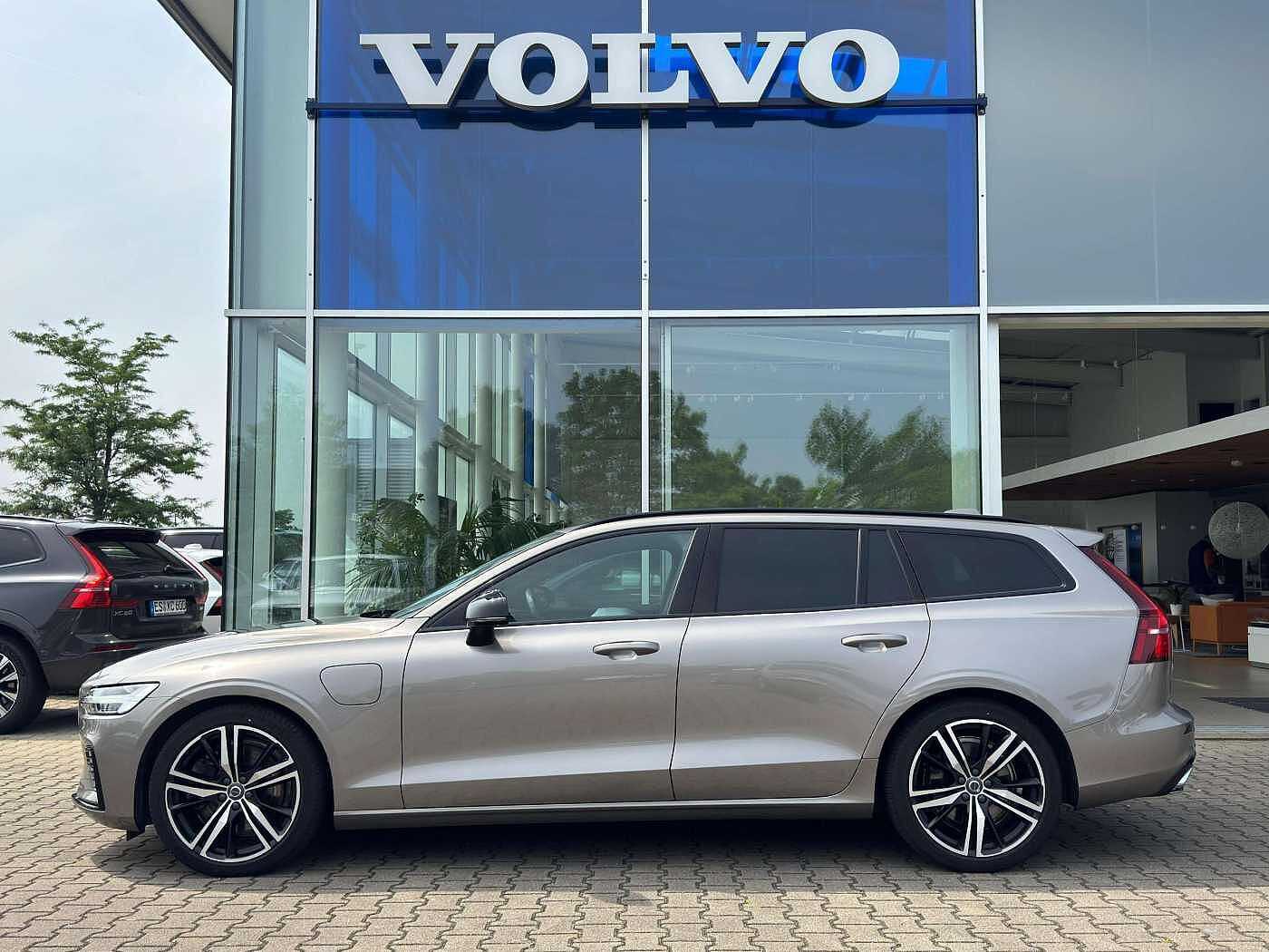 Volvo  T6 R-Design Plug-In Hybrid AWD