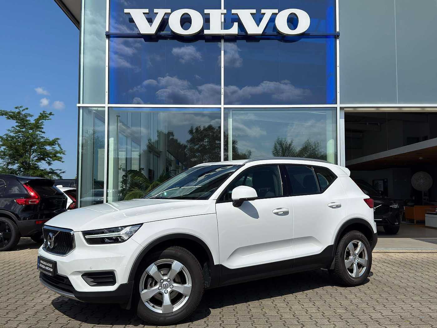 Volvo  T3 Momentum Geartronic 2WD