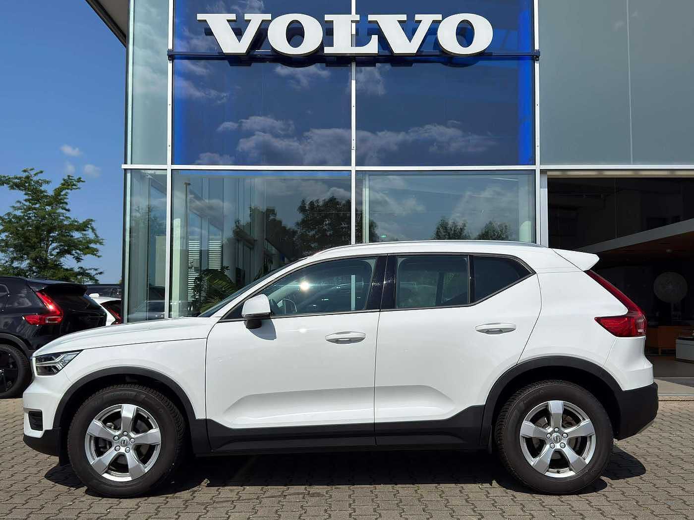 Volvo  T3 Momentum Geartronic 2WD
