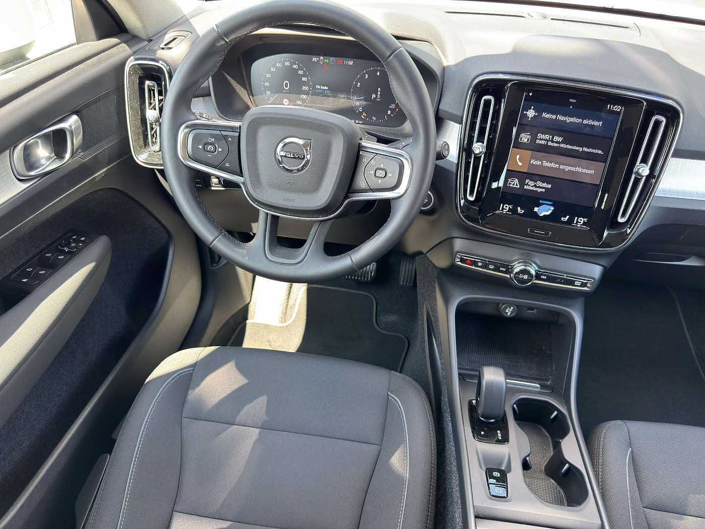 Volvo  T3 Momentum Geartronic 2WD