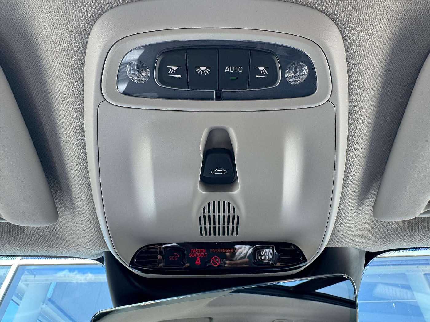 Volvo  T5 Recharge Inscription Plug-In Hybrid 2WD