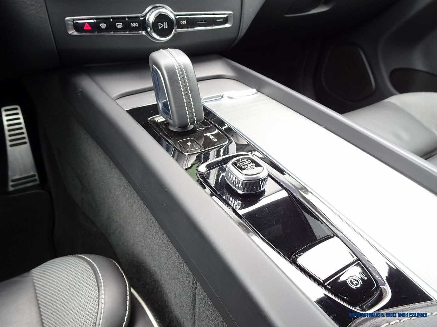 Volvo  B5 Diesel AWD Geartronic R-Design