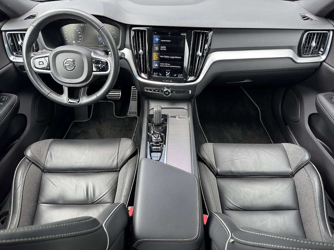 Volvo  B4 R-Design