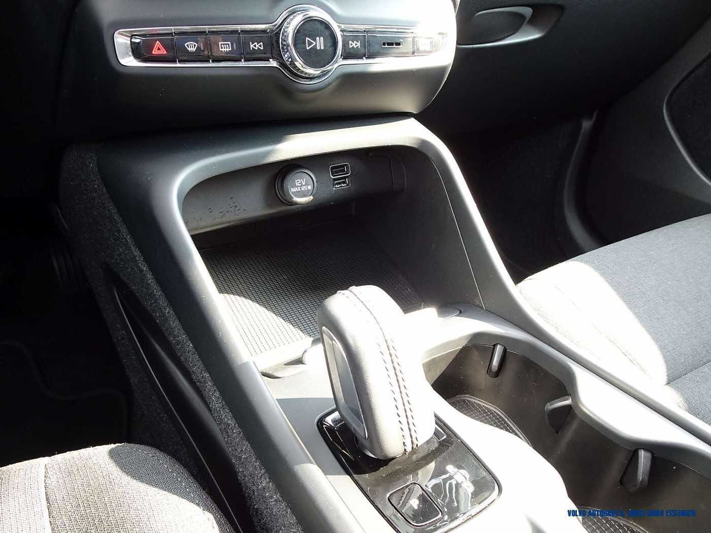 Volvo  T3 Geartronic Momentum