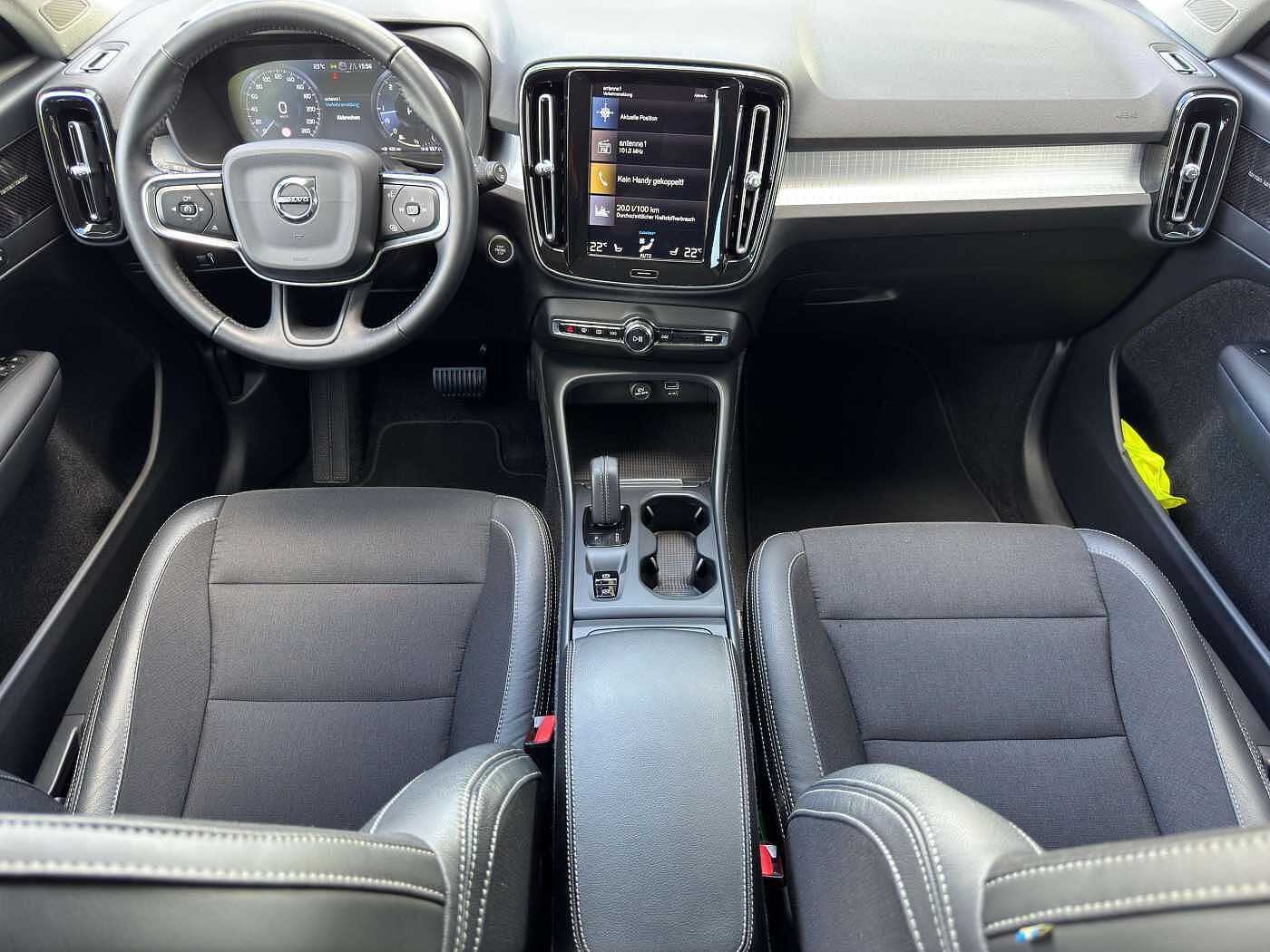 Volvo  D4 Momentum AWD