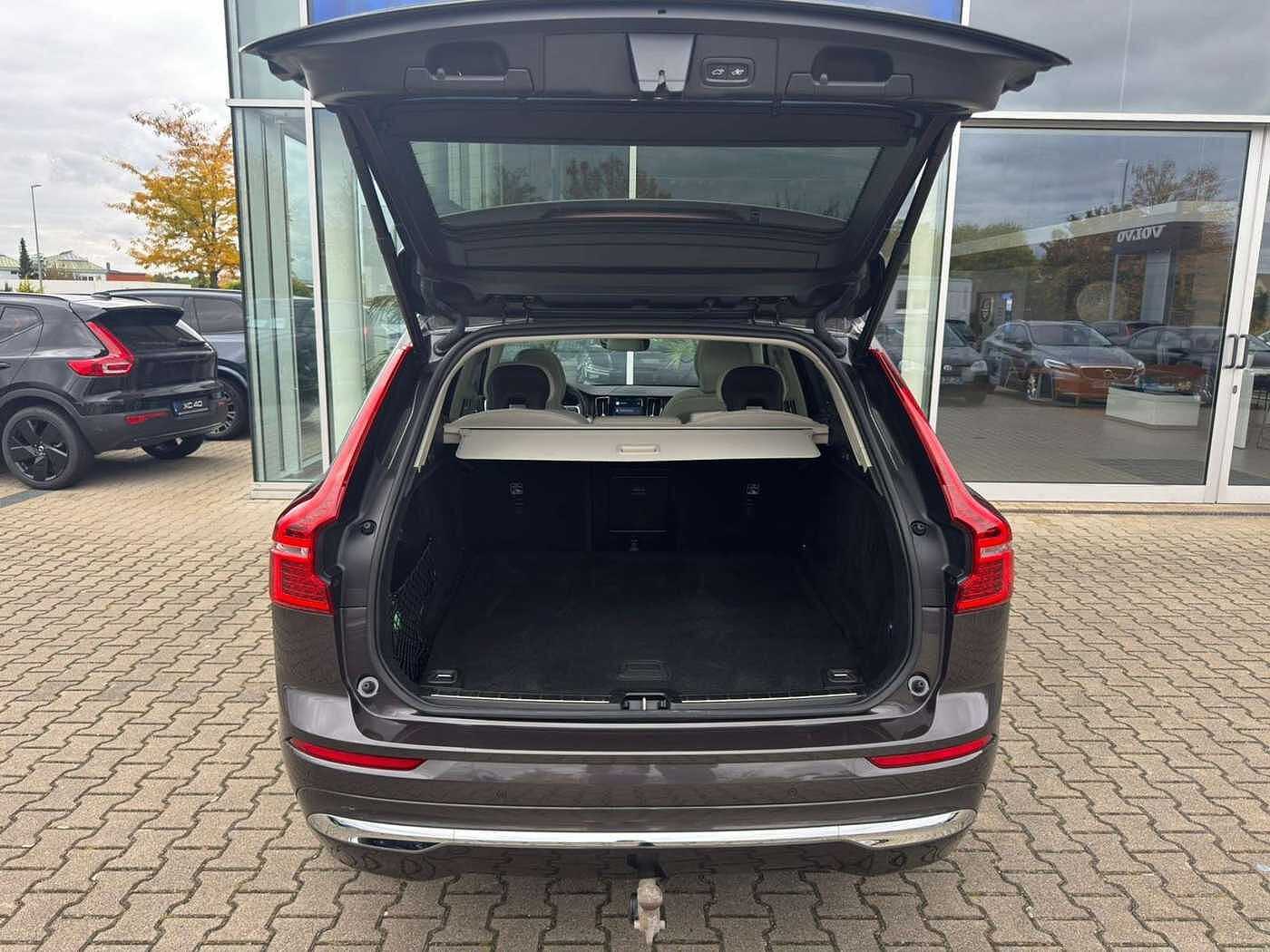 Volvo  T6 AWD Core