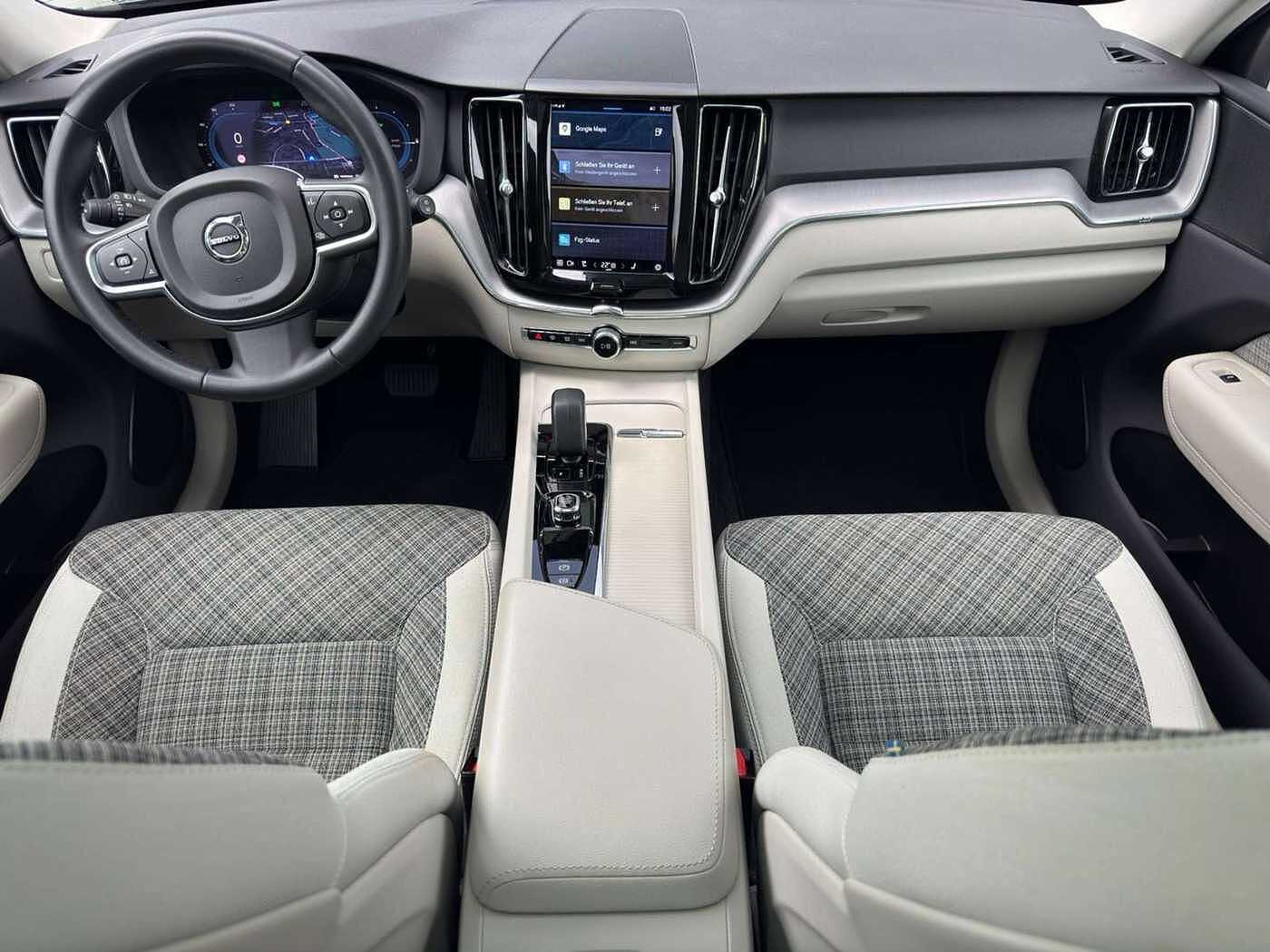 Volvo  T6 AWD Core