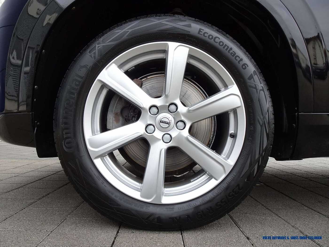 Volvo  B5 AWD Geartronic Momentum Pro