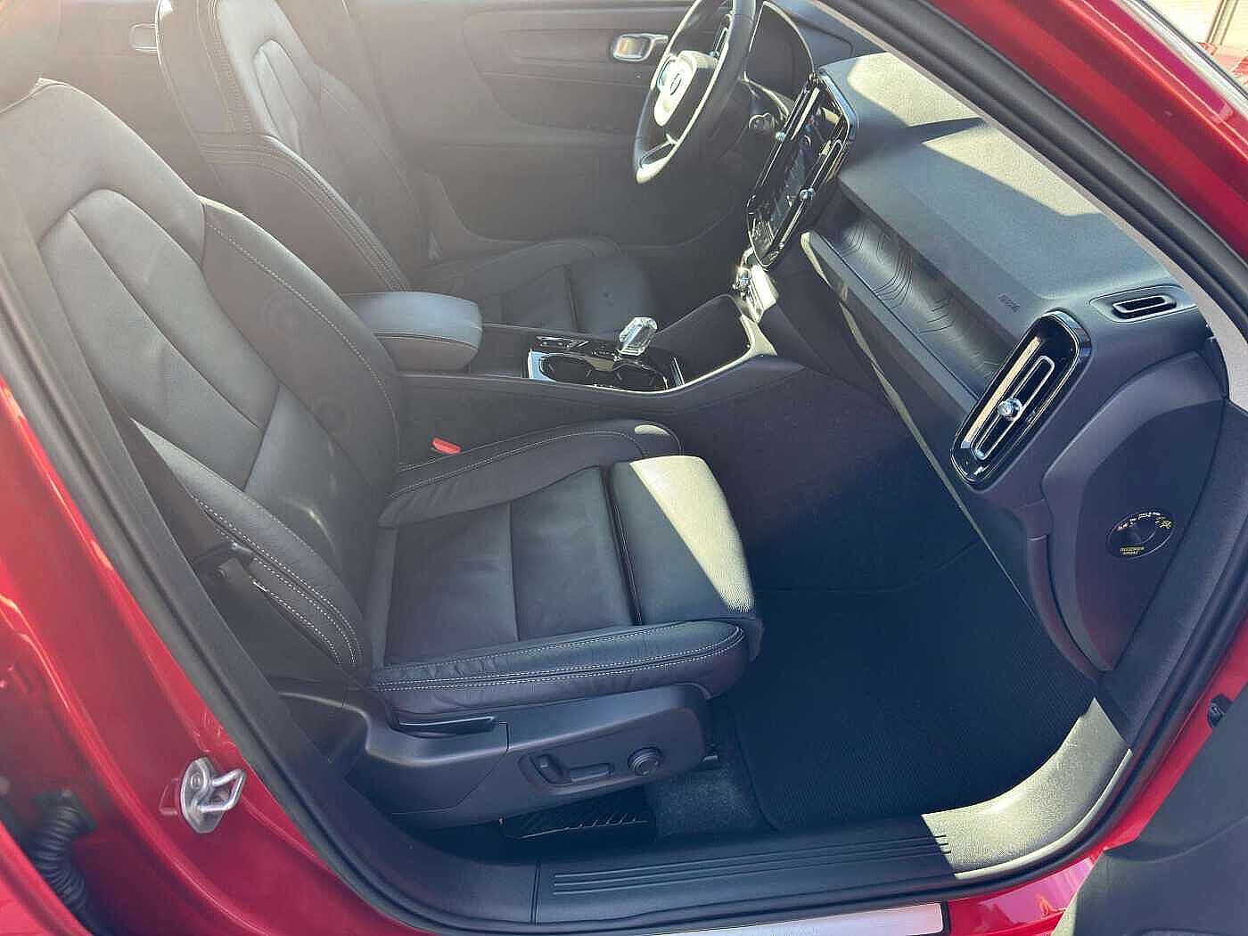 Volvo  T5 Plus Dark Plug-In Hybrid