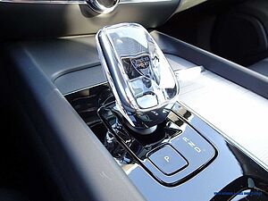 Volvo  B4 Geartronic Ultimate Dark
