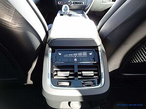 Volvo  B4 Geartronic Ultimate Dark