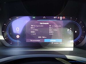 Volvo  B4 Geartronic Ultimate Dark