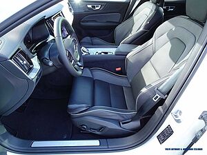 Volvo  B4 Geartronic Ultimate Dark
