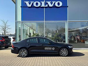 Volvo  B4 Plus Dark