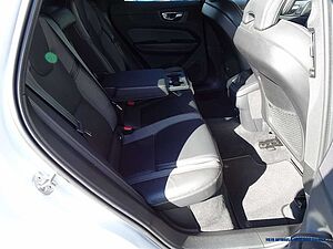 Volvo  XC60 B4 AWD Geartronic R-Design