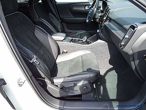 Volvo  D4 AWD Geartronic R-Design
