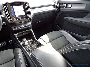 Volvo  D4 AWD Geartronic R-Design