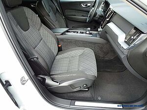 Volvo  B4 Geartronic Momentum Pro