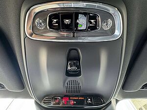 Volvo  T6 R-Design Plug-In Hybrid AWD