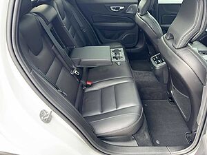 Volvo  B5 Ultimate Bright AWD