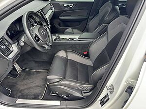 Volvo  B4 R-Design