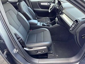 Volvo  D4 Momentum AWD