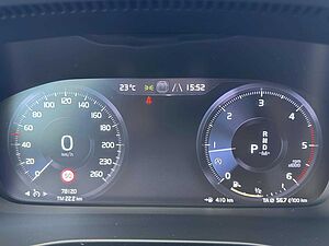 Volvo  D4 Momentum AWD
