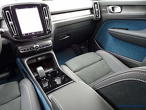 Volvo  AWD Twin Motor Pure Electric Ultimate