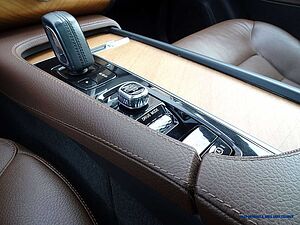 Volvo  B5 AWD Geartronic Momentum Pro