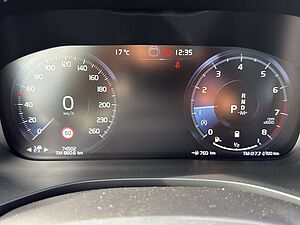 Volvo  B4b Momentum Pro