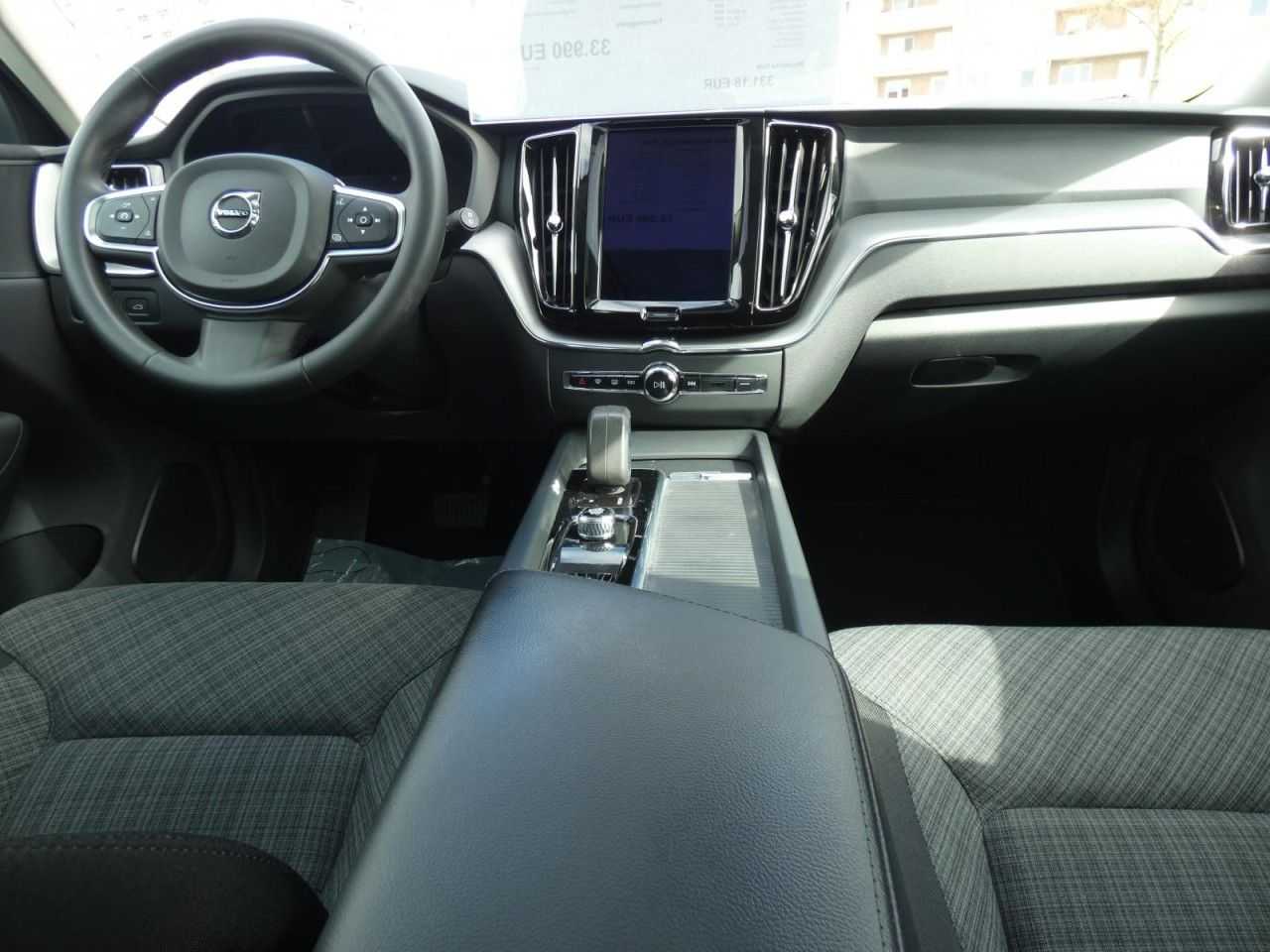 Volvo  B4 Momentum Pro Klima Rückfahrkamera