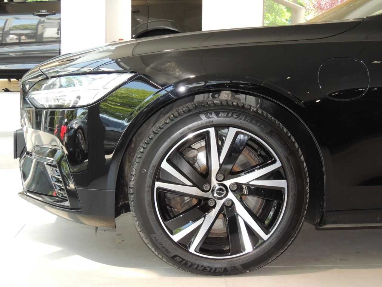 Volvo  Recharge T6 AWD R-Design Expression Klima