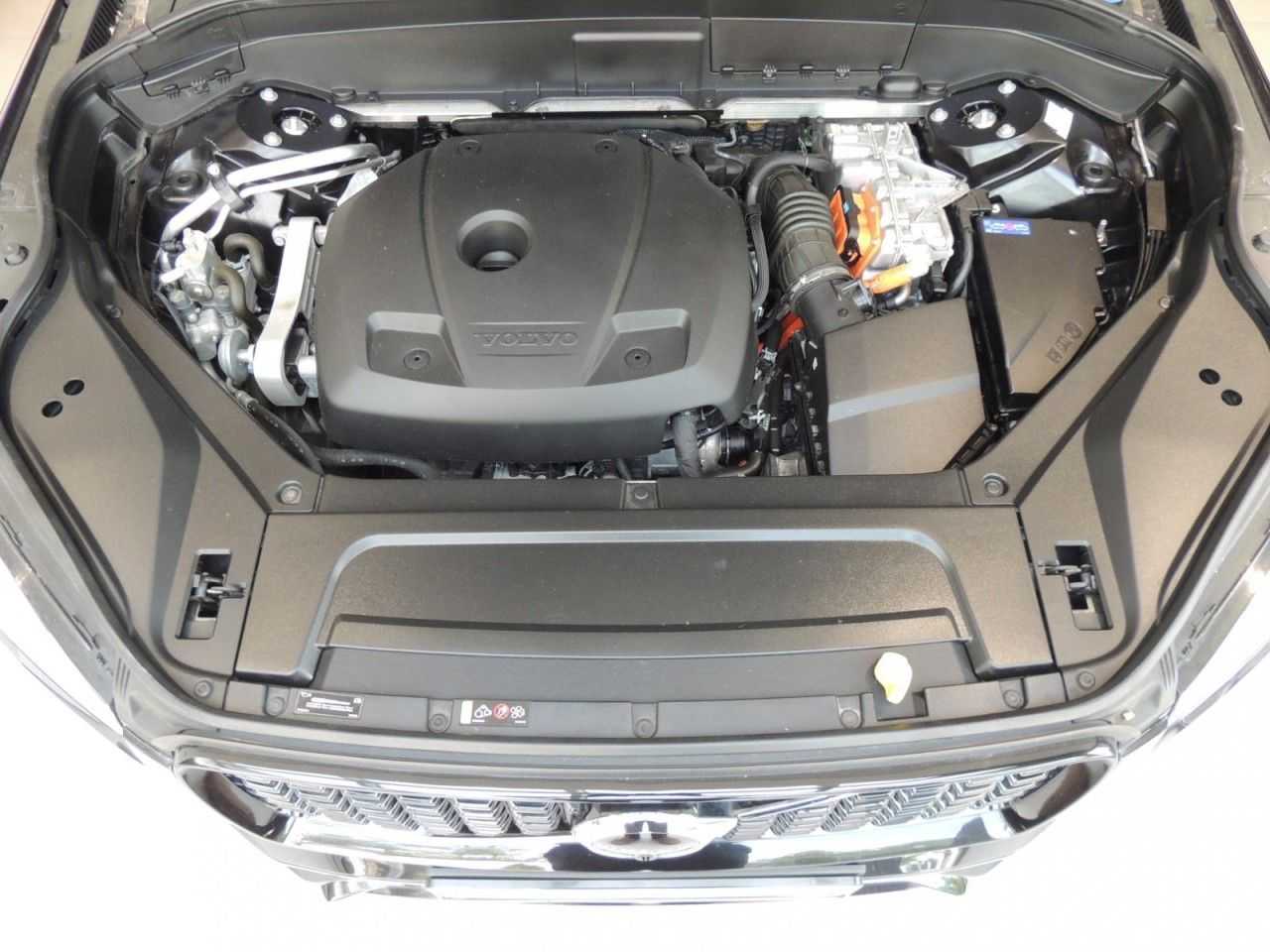 Volvo  Recharge T8 AWD R-Design Expression Klima