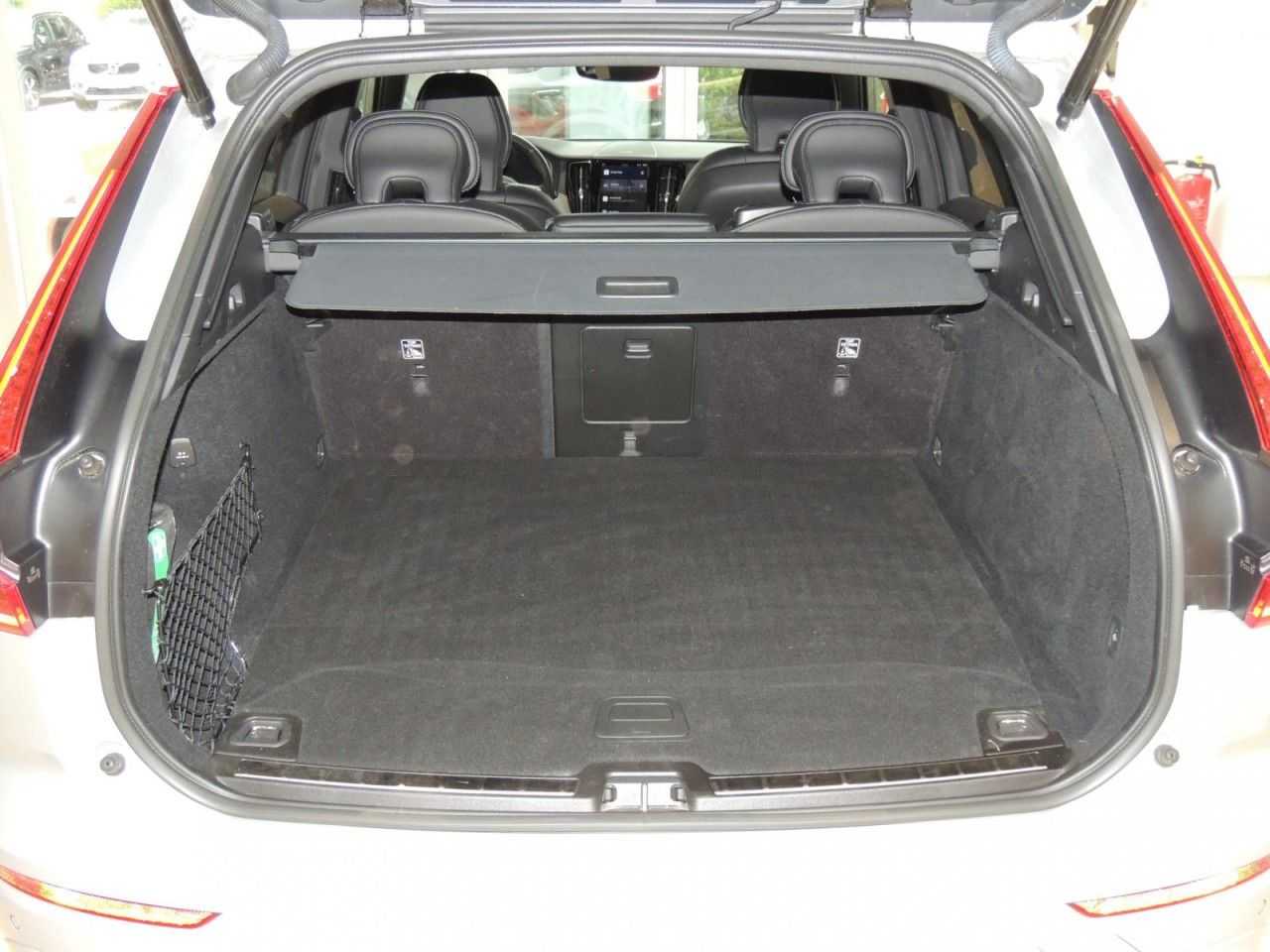Volvo  Recharge T8 AWD R-Design Klima Navi Leder