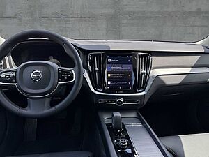 Volvo  B4 Benzin Ultimate Dark Klima Leder