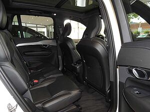 Volvo  B5 (Diesel) AWD R-Design 7-Sitzer Klima