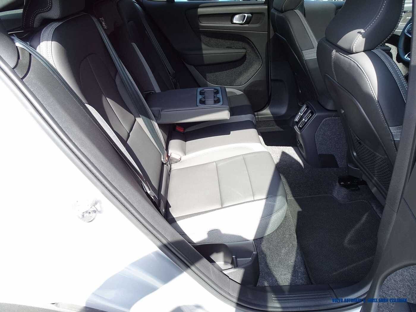 Volvo  Ultimate Recharge Pure Electric Extended Range 2WD
